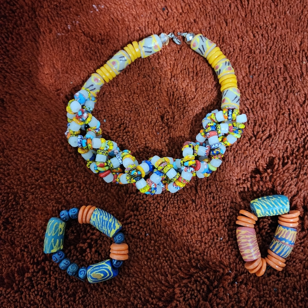 Handmade Guana Necklace and Bracelet